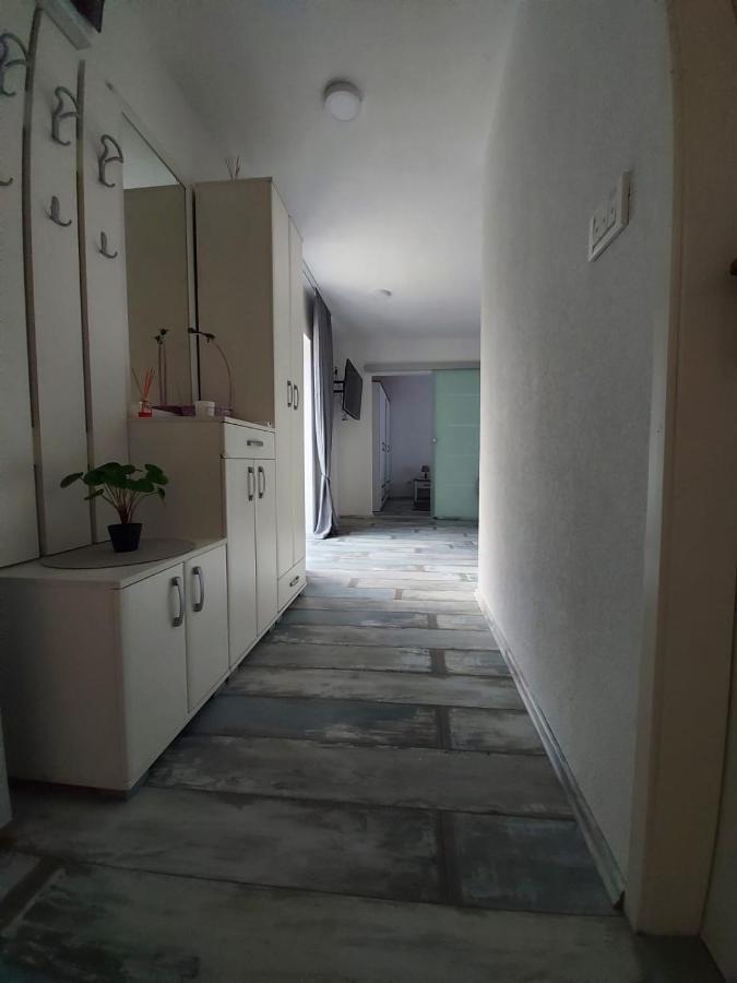 Apartman Kovacic - クニン エクステリア 写真