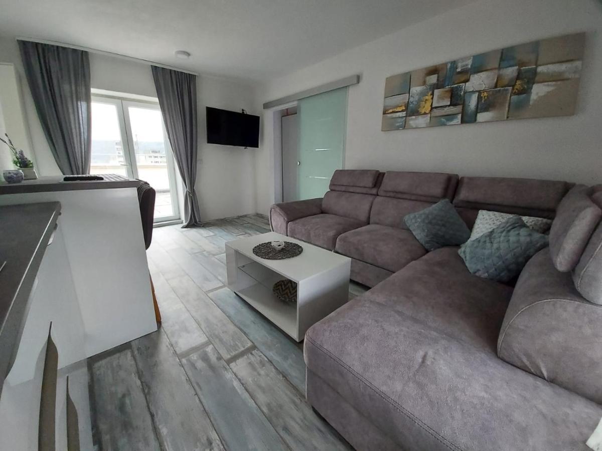 Apartman Kovacic - クニン エクステリア 写真