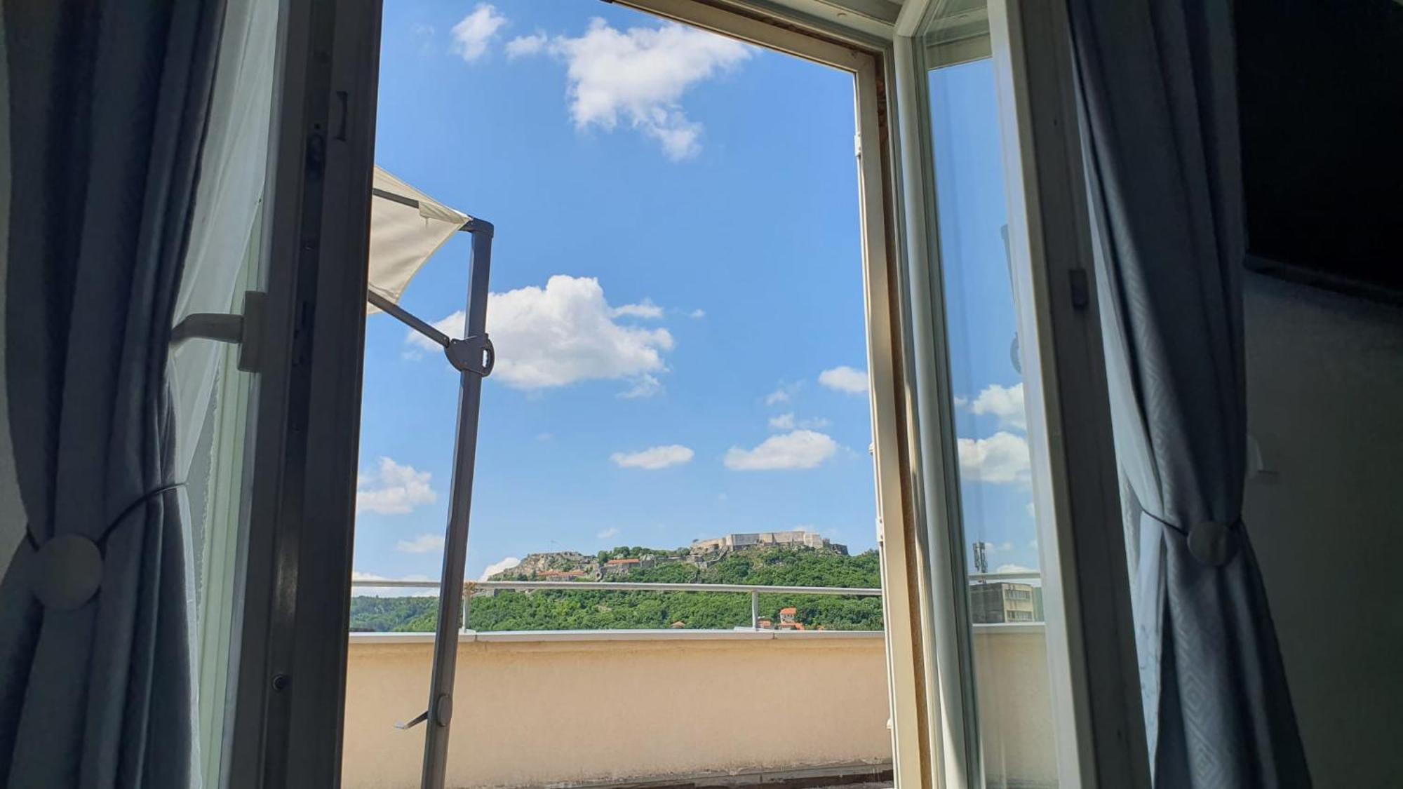 Apartman Kovacic - クニン エクステリア 写真